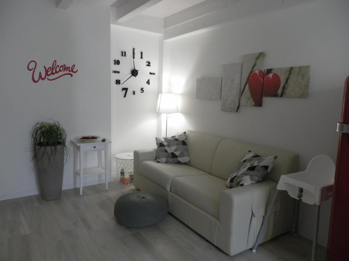 La Casa Di Virginia Apartment Arco Bagian luar foto